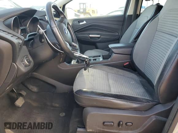 2017 Ford Escape SE с VIN 1FMCU9GD9HUA16681, выставлен на аукционе Copart как лот 87470305 с пробегом 259 399 миль миль и Чистый • Clean title. История ставок и продаж доступна на DreamBid. Изображение 7.