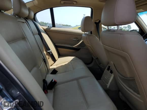 2006 BMW 3 Series 330i с VIN WBAVB33526KR78082, выставлен на аукционе Copart как лот 63342355 с пробегом 78 643 миль миль и Чистый • Clean title. История ставок и продаж доступна на DreamBid. Изображение 10.