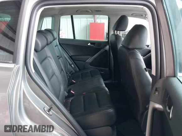 2009 Volkswagen Tiguan SE с VIN WVGBV75N59W543650, выставлен на аукционе IAAI как лот 43249880 с пробегом 118 738 миль миль и . История ставок и продаж доступна на DreamBid. Изображение 8.