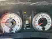 2016 Toyota Sienna SE z VIN 5TDXK3DCXGS745764, wystawiony jako Copart lot #82423685 z przebiegiem 150 843 mil mil oraz Czysty tytuł • Clean title. Historia ofert i sprzedaży dostępna na DreamBid. Obrazek 9.