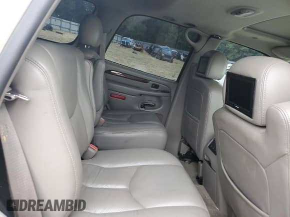 2006 Cadillac Escalade with VIN 1GYEK63N56R145558, listed as a Copart auction lot 81807145 with 239,351 mi miles and Salvage title. Bid and sale history available at DreamBid. Image 11.