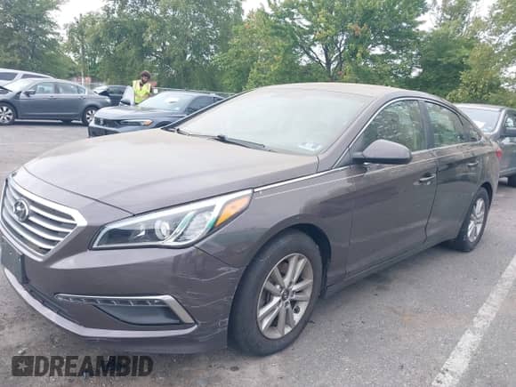 2015 Hyundai Sonata SE с VIN 5NPE24AF4FH146262, выставлен на аукционе IAAI как лот 43221290 с пробегом 62 112 миль миль и . История ставок и продаж доступна на DreamBid. Изображение 6.