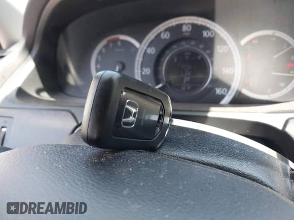 2013 Honda Accord EX-L z VIN 1HGCR2F84DA168611, wystawiony jako IAAI lot #42801977 z przebiegiem 110 943 mil mil oraz . Historia ofert i sprzedaży dostępna na DreamBid. Obrazek 11.