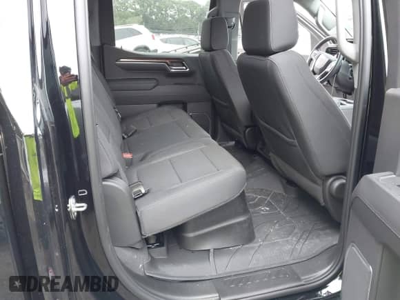 2024 Chevrolet Silverado 1500 RST z VIN 3GCUDEED3RG353131, wystawiony jako IAAI lot #42671409 z przebiegiem 4 104 mil mil oraz . Historia ofert i sprzedaży dostępna na DreamBid. Obrazek 8.
