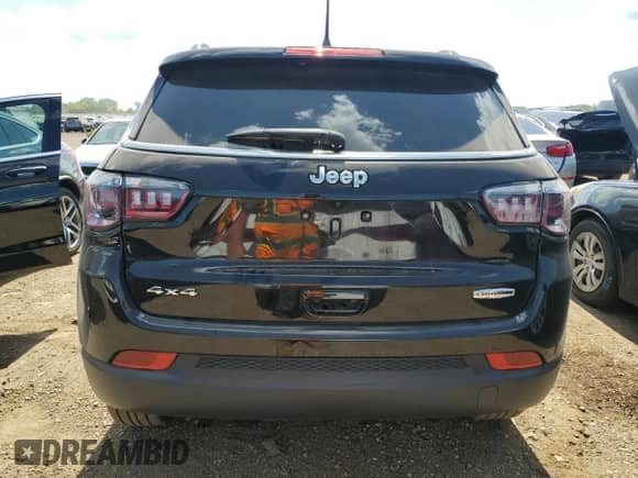 2024 Jeep Compass Latitude Lux с VIN 3C4NJDFNXRT126427, выставлен на аукционе Copart как лот 62740395 с пробегом 21 386 миль миль и Списание • Salvage title. История ставок и продаж доступна на DreamBid. Изображение 6.