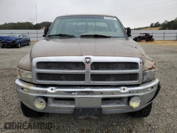 2001 Dodge 2500 with VIN 1B7KF23631J529098, listed as a Copart auction lot 81674595 with 400,626 mi miles and Salvage title. Bid and sale history available at DreamBid. Image 5.