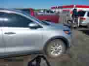 2020 Kia Sorento LX с VIN 5XYPG4A34LG647008, выставлен на аукционе IAAI как лот 41938773 с пробегом 98 917 миль миль и . История ставок и продаж доступна на DreamBid. Изображение 21.