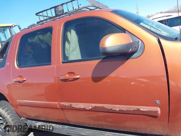 2007 Chevrolet Avalanche 2LT with VIN 3GNEC12J47G133253, listed as a IAAI auction lot 41857108 with 229,871 mi miles and . Bid and sale history available at DreamBid. Image 13.