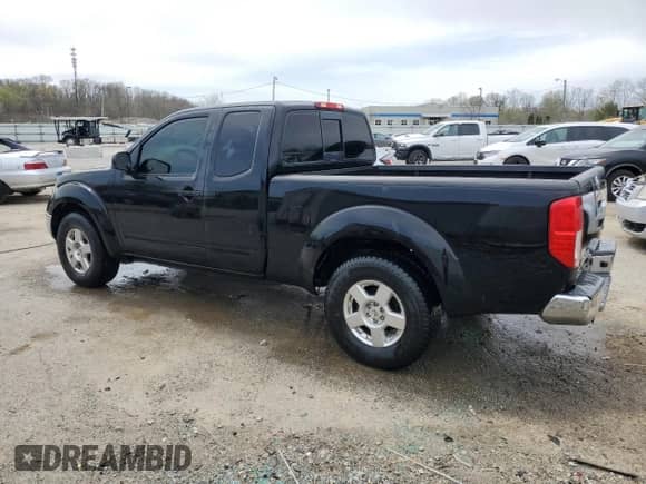 2008 Nissan Frontier SE z VIN 1N6AD06U98C433360, wystawiony jako Copart lot #51749535 z przebiegiem 174 798 mil mil oraz Nie do naprawy • Non repairable. Historia ofert i sprzedaży dostępna na DreamBid. Obrazek 2.