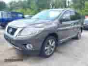 2015 Nissan Pathfinder SL с VIN 5N1AR2MMXFC612115, выставлен на аукционе IAAI как лот 42959820 с пробегом 121 624 миль миль и . История ставок и продаж доступна на DreamBid. Изображение 19.