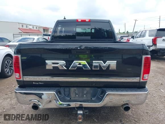 2018 Ram 1500 Longhorn z VIN 1C6RR7PT6JS140380, wystawiony jako IAAI lot #42729607 z przebiegiem 121 481 mil mil oraz . Historia ofert i sprzedaży dostępna na DreamBid. Obrazek 17.