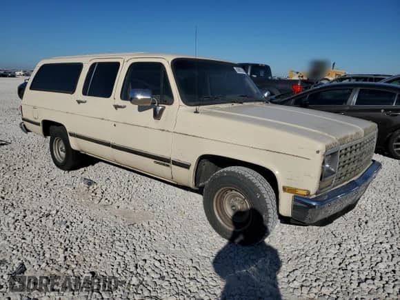 1990 Chevrolet Suburban с VIN 1GNER16K0LF169745, выставлен на аукционе Copart как лот 80865164 с пробегом 63 954 миль миль и Чистый • Clean title. История ставок и продаж доступна на DreamBid. Изображение 4.