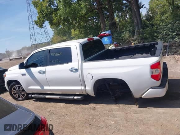 2019 Toyota Tundra SR5 with VIN 5TFAY5F18KX838135, listed as a IAAI auction lot 43183647 with 81,372 mi miles and . Bid and sale history available at DreamBid. Image 15.
