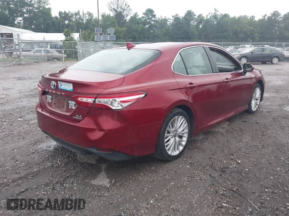 2020 Toyota Camry Hybrid XLE with VIN 4T1F31AK5LU016727, listed as a IAAI auction lot 42885382 with 14,854 mi miles and . Bid and sale history available at DreamBid. Image 4.