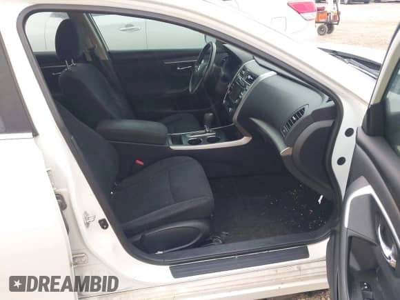 2015 Nissan Altima S z VIN 1N4AL3AP3FC172335, wystawiony jako IAAI lot #43535901 z przebiegiem 127 477 mil mil oraz . Historia ofert i sprzedaży dostępna na DreamBid. Obrazek 5.