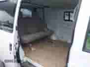 2003 Chevrolet Astro Cargo z VIN 1GCDM19XX3B137256, wystawiony jako IAAI lot #41807199 z przebiegiem 134 275 mil mil oraz . Historia ofert i sprzedaży dostępna na DreamBid. Obrazek 8.