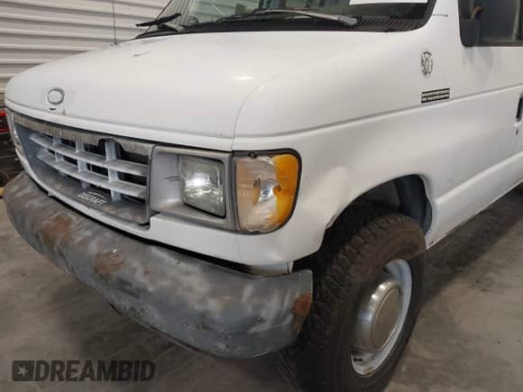 1993 Ford Econoline Cargo с VIN 1FTJS34G1PHA99690, выставлен на аукционе IAAI как лот 42706836 с пробегом Не указан миль и . История ставок и продаж доступна на DreamBid. Изображение 12.