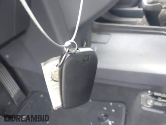 2024 Toyota Sienna XLE with VIN 5TDYRKEC3RS190670, listed as a IAAI auction lot 42811953 with Not provided miles and . Bid and sale history available at DreamBid. Image 11.