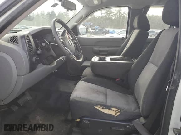 2008 GMC Sierra 1500 Work Truck with VIN 1GTEC19XX8Z308349, listed as a Copart auction lot 81978114 with 179,320 mi miles and Salvage title. Bid and sale history available at DreamBid. Image 7.