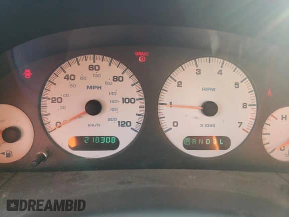 2002 Dodge Caravan с VIN 1B8GP34342B560834, выставлен на аукционе Copart как лот 85015714 с пробегом 218 308 миль миль и Списание • Salvage title. История ставок и продаж доступна на DreamBid. Изображение 9.