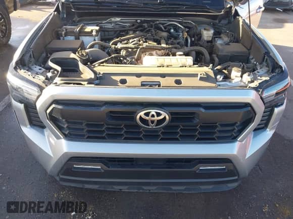 2024 Toyota Tacoma SR5 with VIN 3TMKB5FN2RM001972, listed as a IAAI auction lot 43362889 with 21,644 mi miles and . Bid and sale history available at DreamBid. Image 10.