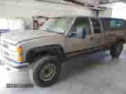 1998 Chevrolet Silverado 2500 с VIN 1GCGK29J1WE186496, выставлен на аукционе IAAI как лот 42738997 с пробегом 196 788 миль миль и . История ставок и продаж доступна на DreamBid. Изображение 2.