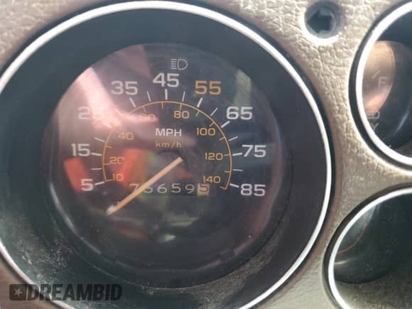 1984 Chevrolet Chevy Van с VIN 1GCEG25H9E7160968, выставлен на аукционе Copart как лот 69109245 с пробегом 73 659 миль миль и Списание • Salvage title. История ставок и продаж доступна на DreamBid. Изображение 9.