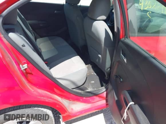 2013 Chevrolet Sonic LS с VIN 1G1JA5SH0D4205133, выставлен на аукционе IAAI как лот 43026999 с пробегом 167 282 миль миль и . История ставок и продаж доступна на DreamBid. Изображение 8.