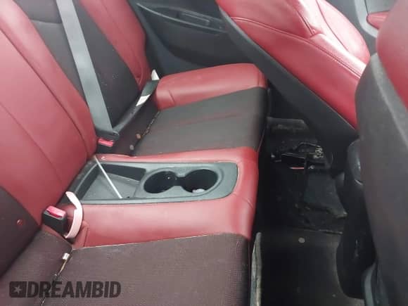 2012 Hyundai Veloster w/Black Int с VIN KMHTC6ADXCU035095, выставлен на аукционе IAAI как лот 43573317 с пробегом 139 502 миль миль и . История ставок и продаж доступна на DreamBid. Изображение 8.