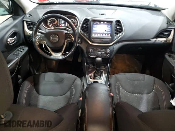 2016 Jeep Cherokee Latitude with VIN 1C4PJMCB6GW267800, listed as a Copart auction lot 53686065 with 121,590 mi miles and Salvage title. Bid and sale history available at DreamBid. Image 8.