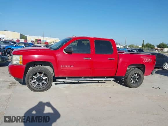 2011 Chevrolet Silverado 1500 LT с VIN 3GCPCSEA3BG242797, выставлен на аукционе IAAI как лот 42772117 с пробегом 164 657 миль миль и . История ставок и продаж доступна на DreamBid. Изображение 14.