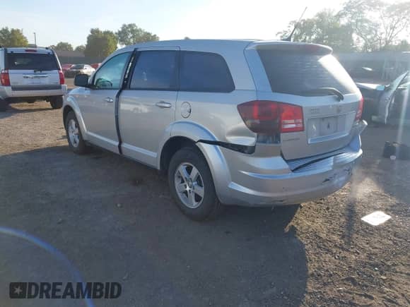 2010 Dodge Journey SE z VIN 3D4PG4FB3AT257705, wystawiony jako IAAI lot #43370601 z przebiegiem 245 457 mil mil oraz . Historia ofert i sprzedaży dostępna na DreamBid. Obrazek 3.