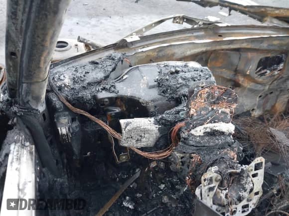 2007 MINI Hardtop с VIN WMWMF335X7TU62659, выставлен на аукционе IAAI как лот 43424534 с пробегом Не указан миль и . История ставок и продаж доступна на DreamBid. Изображение 7.