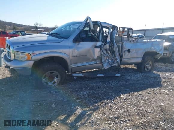 2005 Dodge 2500 SLT z VIN 3D7KS28C45G852180, wystawiony jako IAAI lot #41219255 z przebiegiem 185 217 mil mil oraz . Historia ofert i sprzedaży dostępna na DreamBid. Obrazek 6.