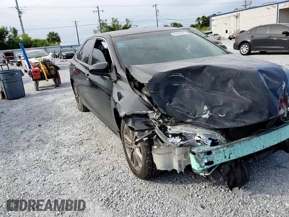 2015 Toyota Camry SE z VIN 4T1BF1FK5FU923948, wystawiony jako Copart lot #82100065 z przebiegiem 224 274 mil mil oraz Nie do naprawy • Non repairable. Historia ofert i sprzedaży dostępna na DreamBid. Obrazek 13.