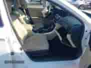 2015 Honda Accord EX-L z VIN 1HGCR3F82FA028095, wystawiony jako IAAI lot #43136132 z przebiegiem 91 415 mil mil oraz . Historia ofert i sprzedaży dostępna na DreamBid. Obrazek 5.