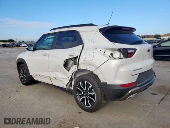 2025 Chevrolet TrailBlazer ACTIV with VIN KL79MVSL5SB072509, listed as a Copart auction lot 61867615 with 4,913 mi miles and Salvage title. Bid and sale history available at DreamBid. Image 2.