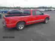2003 Chevrolet S-10 LS с VIN 1GCCS19X238174686, выставлен на аукционе IAAI как лот 43288524 с пробегом 218 476 миль миль и . История ставок и продаж доступна на DreamBid. Изображение 4.