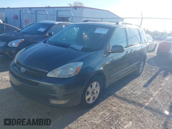 2004 Toyota Sienna XLE z VIN 5TDZA22C04S202489, wystawiony jako IAAI lot #43444515 z przebiegiem 219 497 mil mil oraz . Historia ofert i sprzedaży dostępna na DreamBid. Obrazek 2.
