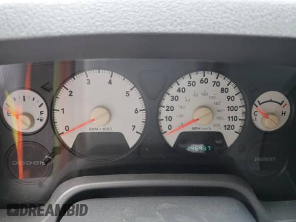 2008 Dodge 1500 ST z VIN 1D7HA16K48J191934, wystawiony jako Copart lot #54658955 z przebiegiem 246 937 mil mil oraz Szkoda całkowita • Salvage title. Historia ofert i sprzedaży dostępna na DreamBid. Obrazek 9.
