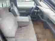 1997 Dodge 1500 z VIN 1B7HC16Y7VS271114, wystawiony jako IAAI lot #41929789 z przebiegiem 176 504 mil mil oraz . Historia ofert i sprzedaży dostępna na DreamBid. Obrazek 5.