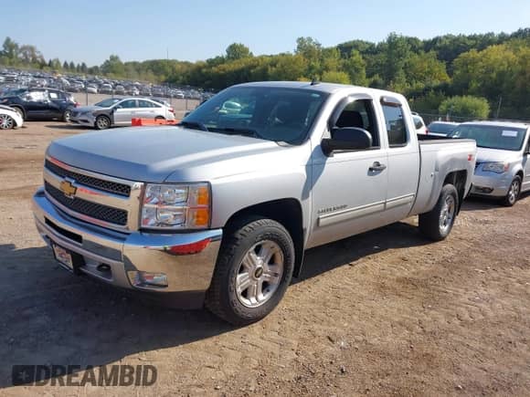 2012 Chevrolet Silverado 1500 LT с VIN 1GCRKSE73CZ234183, выставлен на аукционе IAAI как лот 43263701 с пробегом 184 757 миль миль и . История ставок и продаж доступна на DreamBid. Изображение 17.