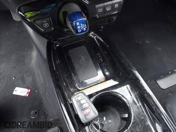 2019 Toyota Prius Plus с VIN JTDKARFP3K3113540, выставлен на аукционе IAAI как лот 42043473 с пробегом 68 337 миль миль и . История ставок и продаж доступна на DreamBid. Изображение 11.