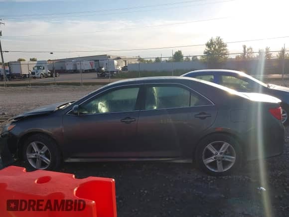 2013 Toyota Camry L с VIN 4T1BF1FK4DU206616, выставлен на аукционе IAAI как лот 43346669 с пробегом 110 865 миль миль и . История ставок и продаж доступна на DreamBid. Изображение 14.