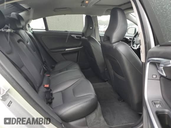 2018 Volvo S60 Inscription с VIN LYV402HKXJB177436, выставлен на аукционе Copart как лот 67558855 с пробегом 120 150 миль миль и Списание • Salvage title. История ставок и продаж доступна на DreamBid. Изображение 10.
