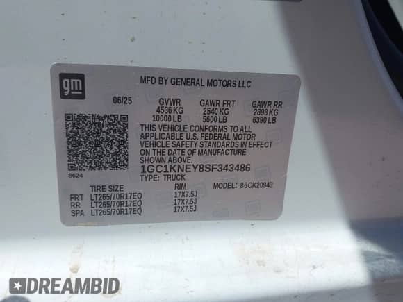 2025 Chevrolet Silverado 2500HD LT z VIN 1GC1KNEY8SF343486, wystawiony jako IAAI lot #43576647 z przebiegiem 4 637 mil mil oraz . Historia ofert i sprzedaży dostępna na DreamBid. Obrazek 9.