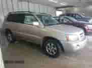 2005 Toyota Highlander with VIN JTEEP21A850124282, listed as a Copart auction lot 81582645 with 189,835 mi miles and Salvage title. Bid and sale history available at DreamBid. Image 4.