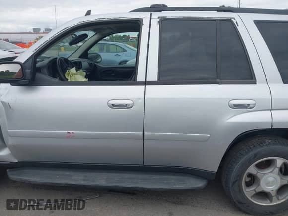 2009 Chevrolet TrailBlazer 1LT с VIN 1GNDT33S692131093, выставлен на аукционе IAAI как лот 42800349 с пробегом Не указан миль и . История ставок и продаж доступна на DreamBid. Изображение 15.
