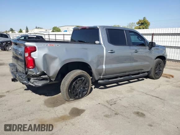 2023 Chevrolet Silverado 1500 RST z VIN 1GCUDEED8PZ197049, wystawiony jako Copart lot #84815885 z przebiegiem 19 501 mil mil oraz Szkoda całkowita • Salvage title. Historia ofert i sprzedaży dostępna na DreamBid. Obrazek 3.