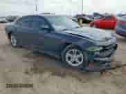 2017 Dodge Charger SE z VIN 2C3CDXBG9HH660330, wystawiony jako Copart lot #63384235 z przebiegiem 167 812 mil mil oraz Szkoda całkowita • Salvage title. Historia ofert i sprzedaży dostępna na DreamBid. Obrazek 4.